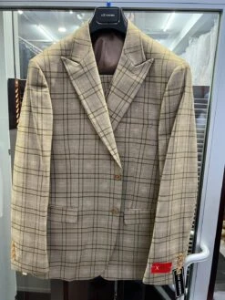 Men's Tan Plaid Blazer – Windowpane Checkered Taupe Colar With Conservative Burgunsih Pattern Mix Perfect For Business -Alberto Nardoni Shop Photooforiginalsuit